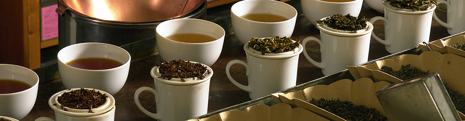 Чай кофе много. Много чая и кофе. Экспорт чая. Много чая. Аукцион чая.